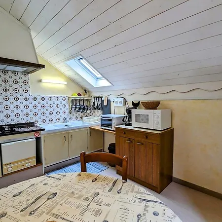 Renove Avec Randonnees Et A Proximite, A 6 Km De Remiremont - Fr-1-589-151